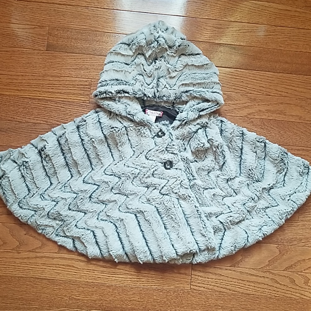 Faux fur Cape coat